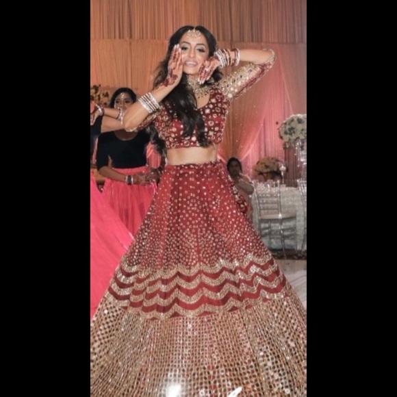 Full mirror work Bridal Lehenga - Picture 4 of 7